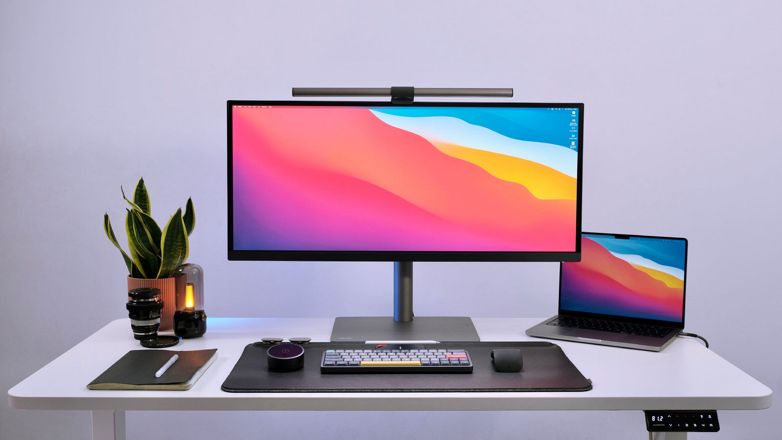 Desksetup with Maidesite T2 pro plus adjustble height desk