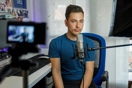 Die 10 beliebtesten höhenverstellbaren Schreibtische eines YouTubers