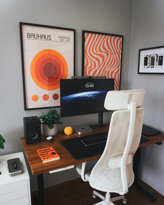 Maidesite vs. IKEA: Welcher höhenverstellbare Schreibtisch lohnt sich wirklich?