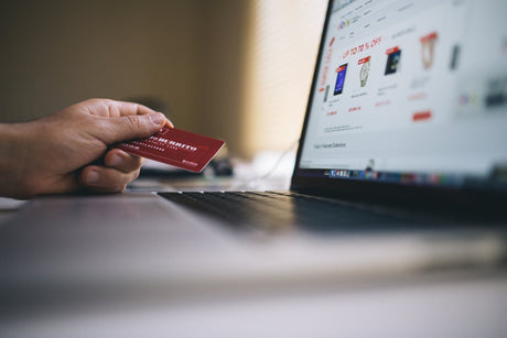 Deutschland Schreibtisch-Checkliste: 5 Kriterien für klugen Online-Kauf