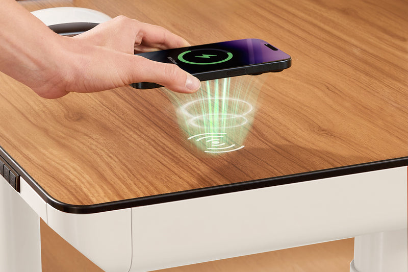 <h3> Qi charging pad directly integrated</h3>