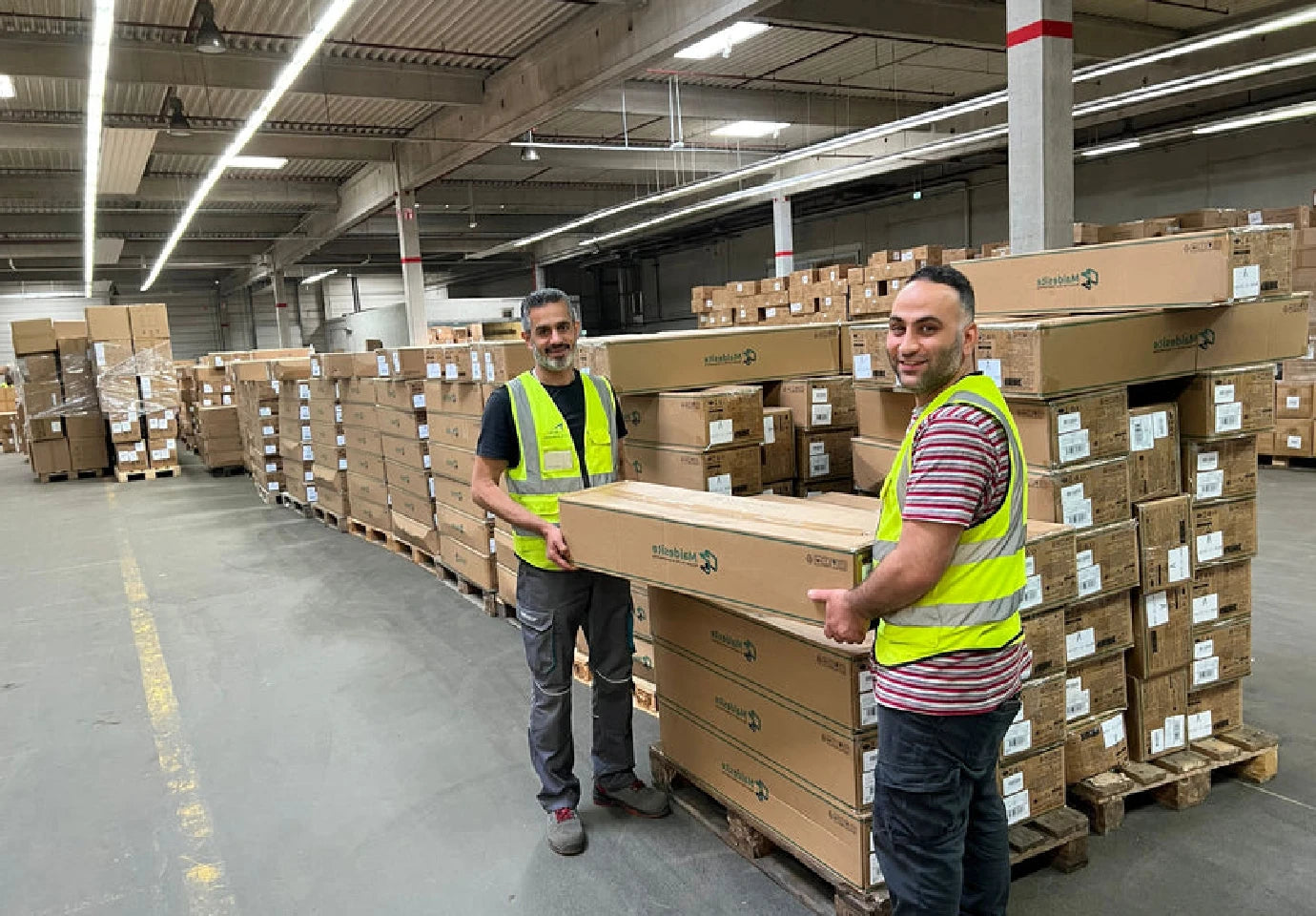 <p>Zentrallager in Deutschland – Versand innerhalb von 24h</p>