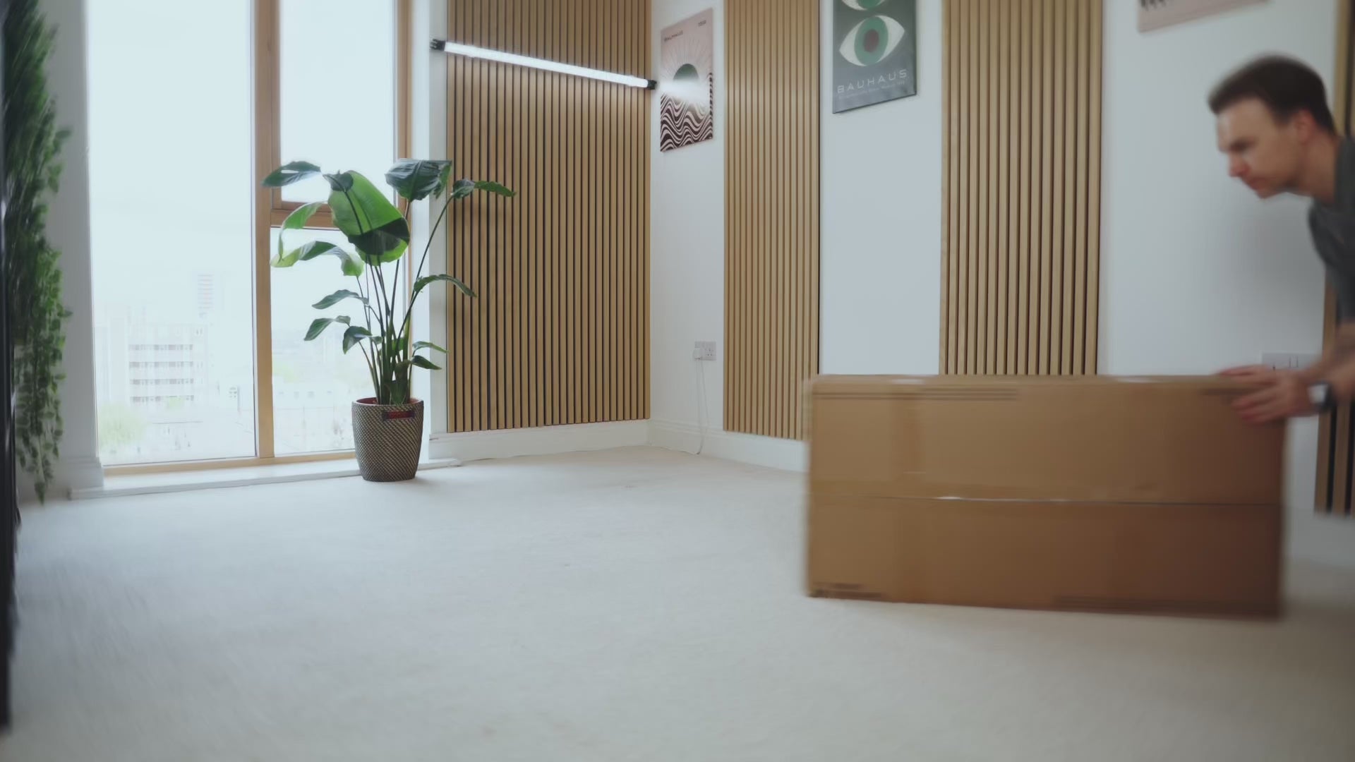 Maidesite Arborlift desk white frame oak top setup video